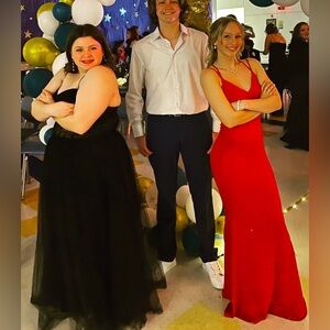 Size:small sparkly red curve showing, stretchy, skin tight dress